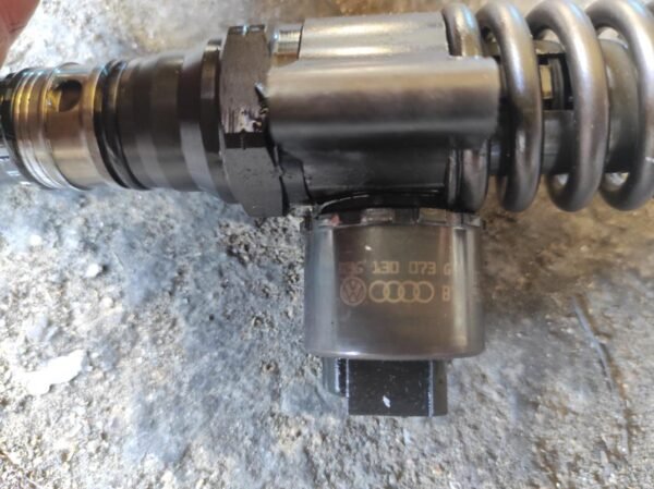 Inyector Mitsubishi Grandis 2.0 DI-D (136 cv) - Imagen 2
