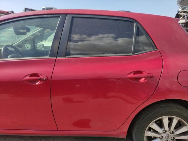 Puerta trasera izquierda Toyota Auris I 2.0 D-4D (126 cv)