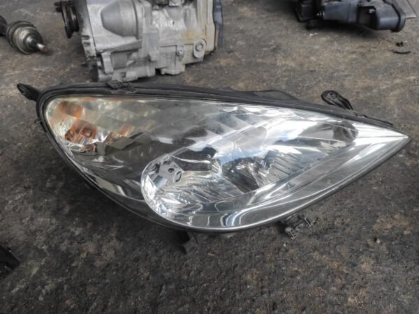 Faro derecho Peugeot 607 2.7 HDi V6 24V (205 cv)