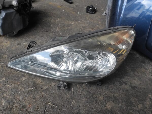 Faro izquierdo Peugeot 607 2.7 HDi V6 24V (205 cv)
