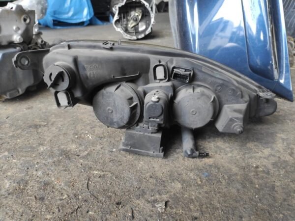 Faro izquierdo Peugeot 607 2.7 HDi V6 24V (205 cv) - Imagen 2