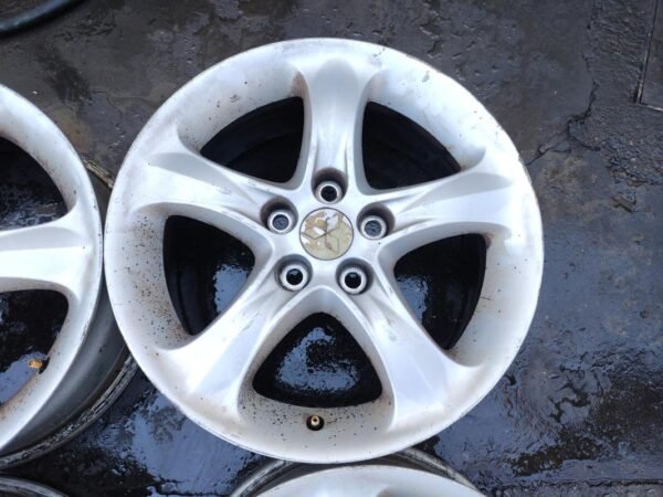 Llantas de 17 pulgadas Mitsubishi Grandis, 17x7JJ. - Imagen 3