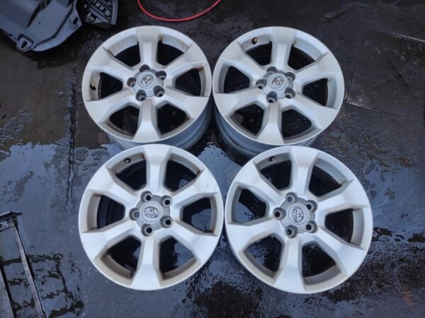 Llantas de 17 pulgadas Toyota RAV 4 III, 17x7J.