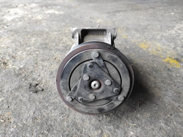 Compresor aire acondicionado Nissan Qashqai 2.0 (141 cv) - Imagen 3