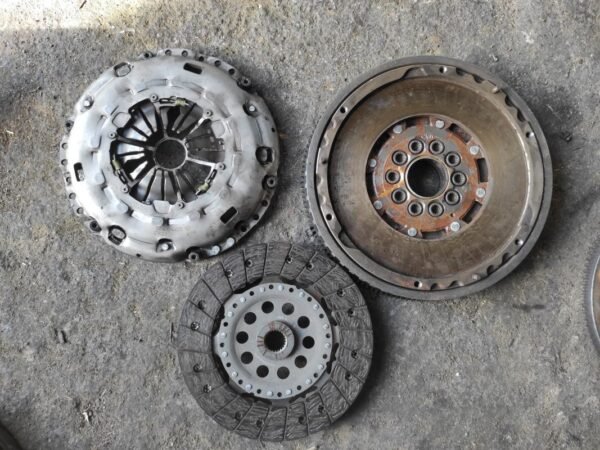 Kit embrague Volvo C70 Coupe Cabrio II 2.4 D5 (180 cv) - Imagen 3