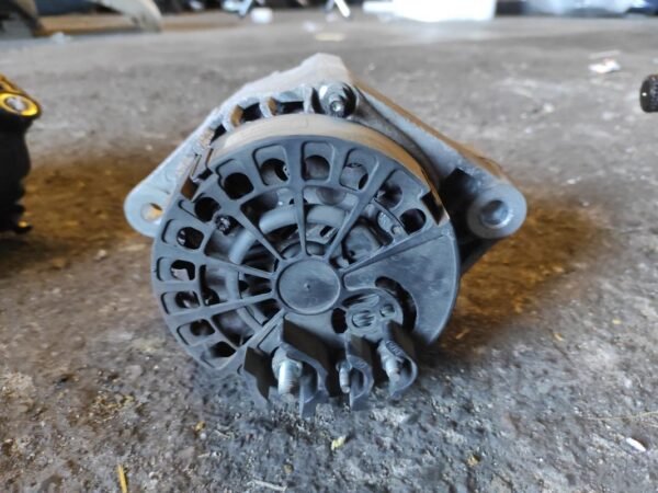 Alternador Suzuki SX4 I 1.9 L DDiS (120 cv) - Imagen 3
