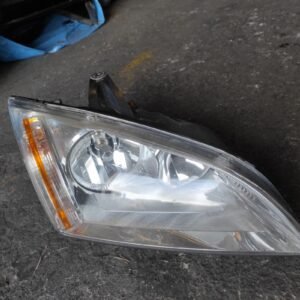 Faro derecho Ford Focus II Sedan 1.8 TDCi (115 CV)