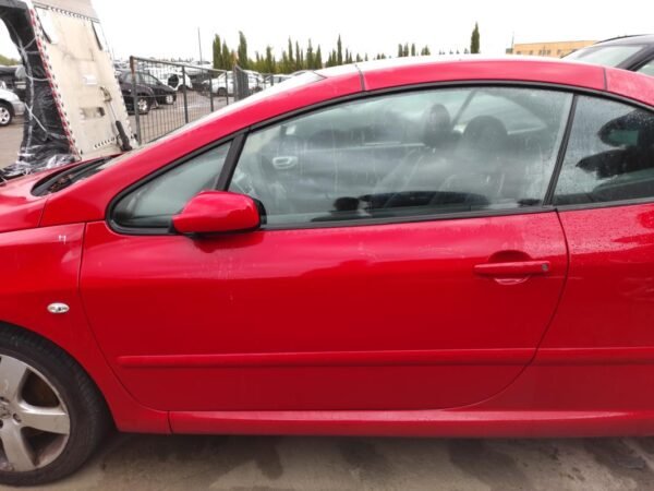 Puerta delantera izquierda Peugeot 307 CC 2.0 HDi 135 (136 cv)