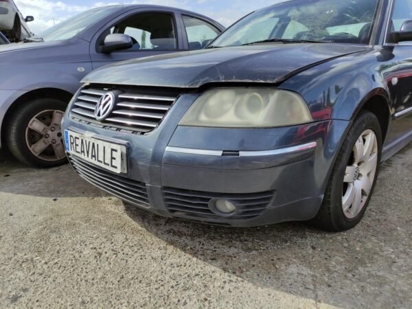 Paragolpe delantero Volkswagen Passat (B5) 1.9 TDI (130 cv) Automatico - Imagen 2