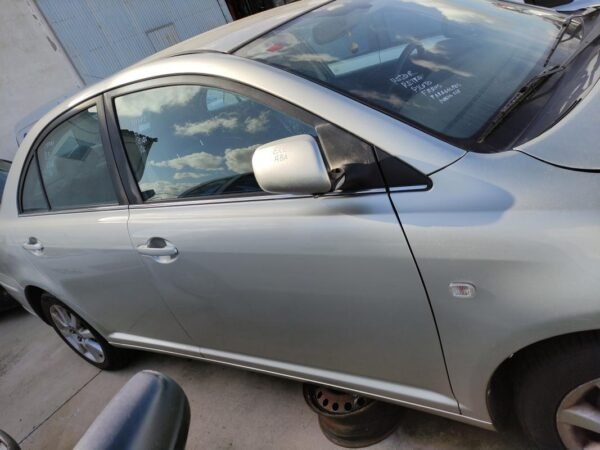 Puerta delantera derecha Toyota Avensis II 2.0 D-4D (116 cv) - Imagen 2