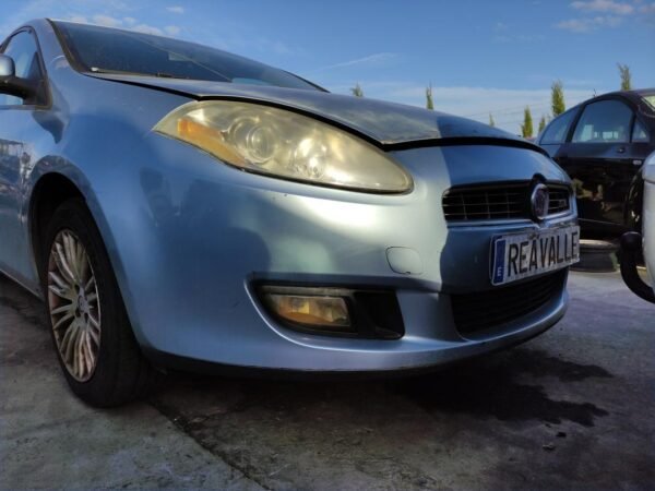 Paragolpe delantero Fiat Bravo II 1.9 MultiJet (120 cv) - Imagen 2