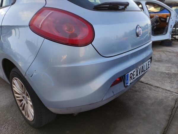 Paragolpe trasero Fiat Bravo II 1.9 MultiJet (120 cv) - Imagen 2