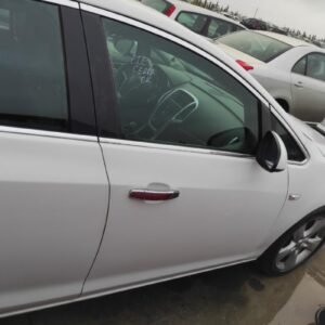 Puerta delantera derecha Opel Astra J 1.7 CDTI (125 cv)