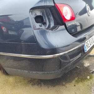 Paragolpe trasero Volkswagen Passat (B6) 2.0 TDI (140 cv) Automatico