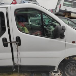 Puerta delantera derecha Opel Vivaro A (Versión 2006) 1.9 DCI (101cv)