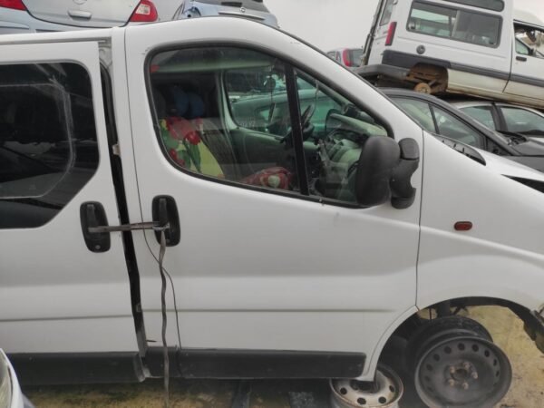 Puerta delantera derecha Opel Vivaro A (Versión 2006) 1.9 DCI (101cv)