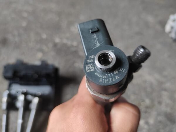 Inyector Mercedes Benz Clase C T-mod (S203) C 220 CDI T (143 cv) - Imagen 2