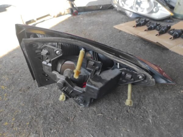 Piloto trasero derecho Ford Galaxy II 1.8 TDCi (125) - Imagen 2