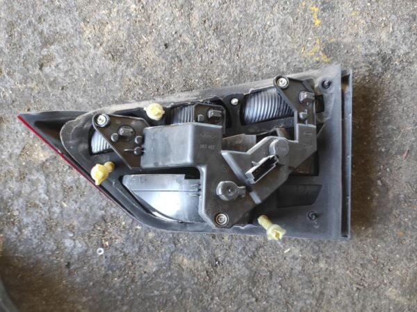 Piloto trasero izquierdo Ford Galaxy II 1.8 TDCi (125) - Imagen 2
