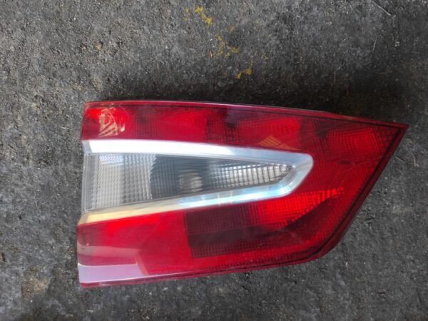 Piloto trasero izquierdo Ford Galaxy II 1.8 TDCi (125)