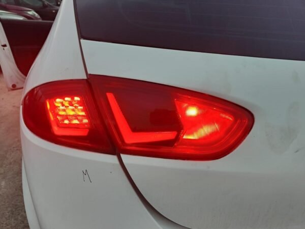 Juego de pilotos traseros Seat Leon II (1P) FR 2.0 TDI (170 cv) DPF - Imagen 9