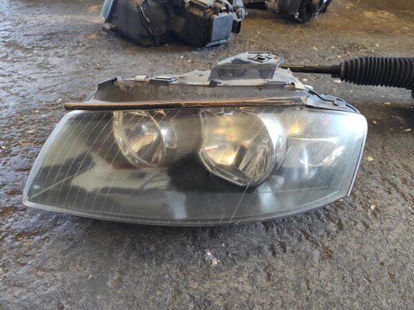 Faro izquierdo Audi A3 (8P) 2.0 TDI (140 cv)