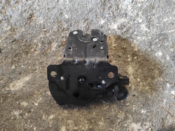 Cerradura maletero / porton Audi A3 (8P) 2.0 TDI (140 cv) - Imagen 2