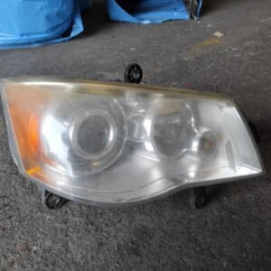 Faro derecho Chrysler Grand Voyager V 2.8 CRD (163cv)