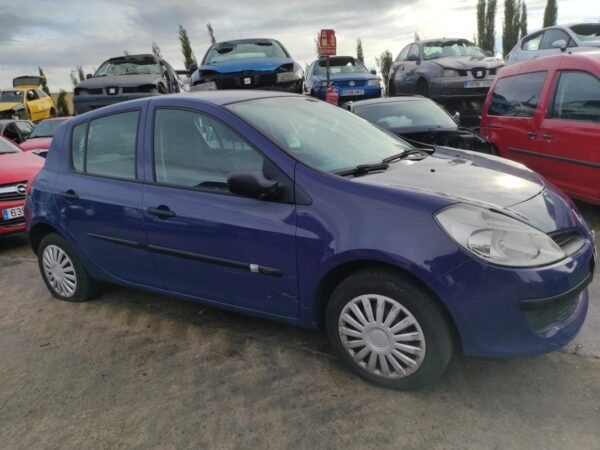 Despiece Renault Clio III 1.5 dCi 8V (68 cv) 2005 - Imagen 3