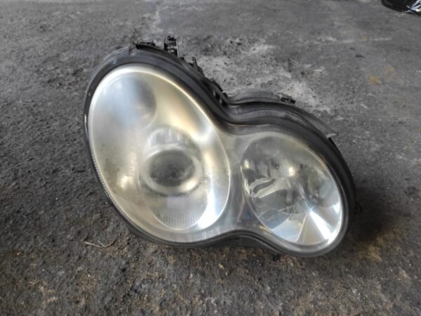 Faro derecho Mercedes Benz Clase C T-mod (S203) C 270 CDI T (170 cv)