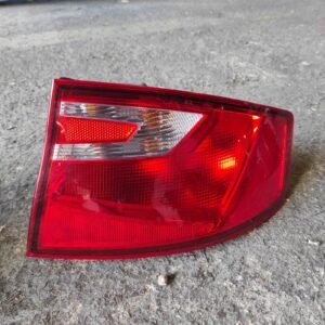 Piloto trasero derecho Seat Toledo IV (NH) 1.6 TDI (105 cv)