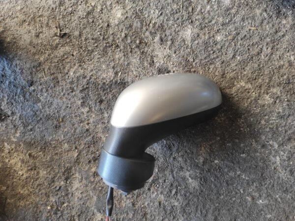Retrovisor izquierdo Seat Leon II (1P) FR 2.0 TDI (170 cv) DPF