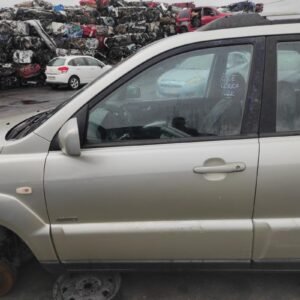 Puerta delantera izquierda Kia Sportage II 2.0 CRDi (112 cv)