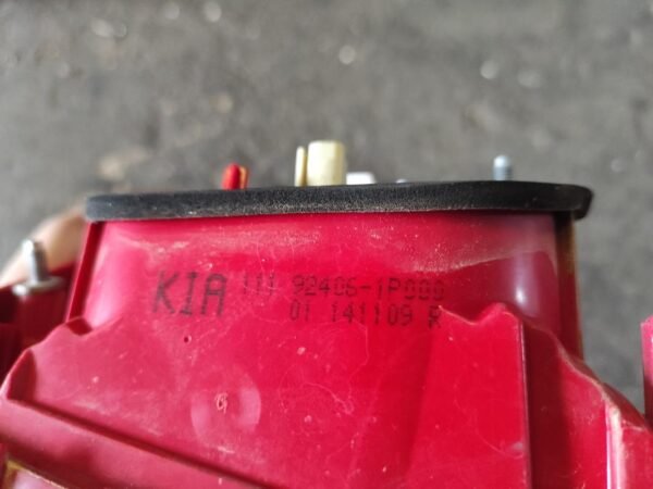 Piloto trasero derecho Kia Venga 1.4 CRDI 16V (90 cv) - Imagen 3