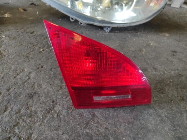 Piloto trasero izquierdo Kia Venga 1.4 CRDI 16V (90 cv)