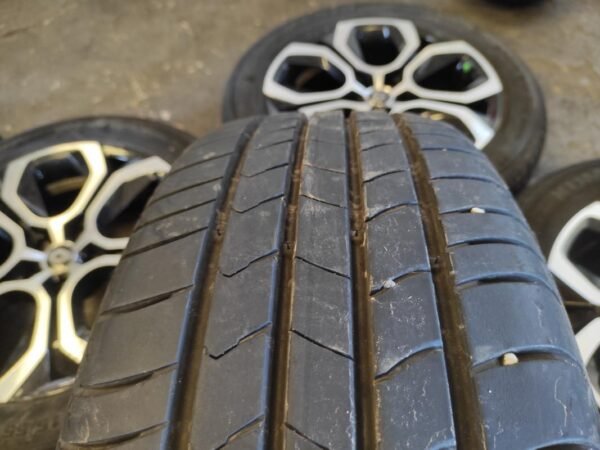 Llantas de 18 pulgadas Renault ARKANA I del 2021, 7Jx18 CH 5-35, con neumáticos KUMHO 215/55R18, 95H. - Imagen 6