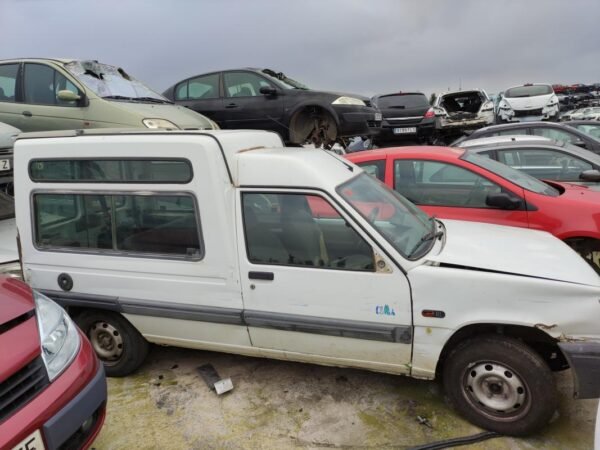 Despiece Renault Express Furgón (F40_, G40_) 1.9 D (F40R) (54 cv) 2000 - Imagen 2