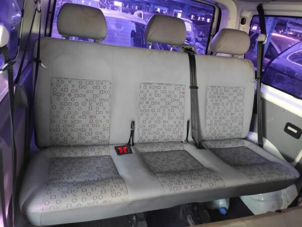 Asiento tercera Fila Volkswagen Transporter V Autobús (7HB, 7HJ, 7EB, 7EJ, 7EF, 7EG, 7HF, 7E) 2.5 TDI (130 cv)