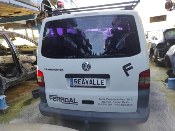 Porton trasero Volkswagen Transporter V Autobús (7HB, 7HJ, 7EB, 7EJ, 7EF, 7EG, 7HF, 7E) 2.5 TDI (130 cv)