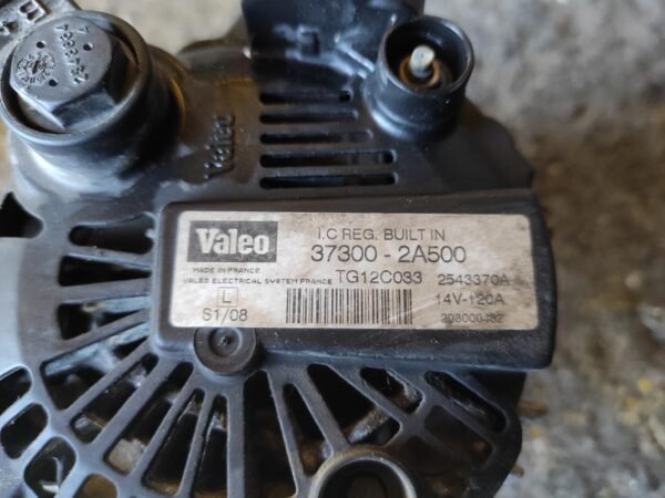 Alternador Kia Cee'd SW 1.6 CRDi 16V (90 cv) - Imagen 4