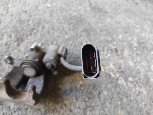 Pinza freno trasera izquierda Audi A8 (D3, 4E) 4.2i V8 40V (335 cv) quattro Tiptronic - Imagen 3