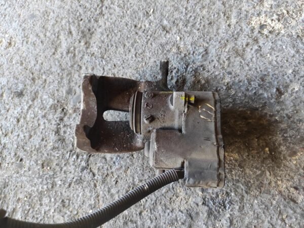 Pinza freno trasera izquierda Audi A8 (D3, 4E) 4.2i V8 40V (335 cv) quattro Tiptronic - Imagen 2