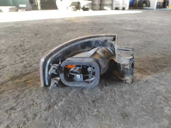 Piloto trasero derecho Seat Ibiza III 1.4 16V (75 cv) - Imagen 2