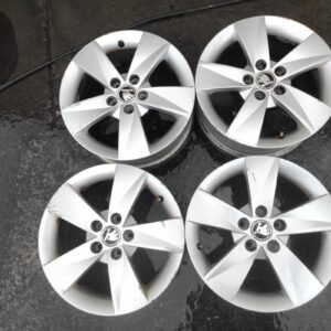 Llantas de 15 pulgadas Skoda Fabia II del 2013, 6Jx15H2 ET43.