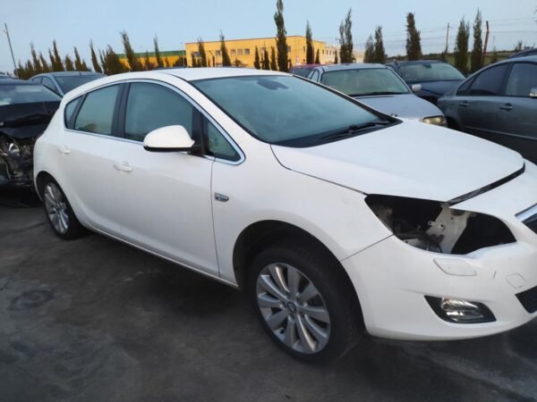 Despiece Opel Astra J 2.0 CDTI (160 cv) 2010 - Imagen 3