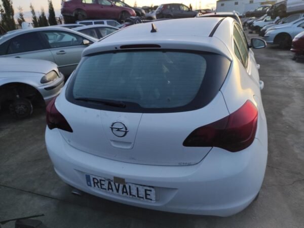 Despiece Opel Astra J 2.0 CDTI (160 cv) 2010 - Imagen 4