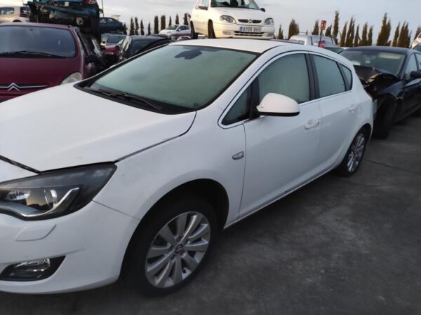 Despiece Opel Astra J 2.0 CDTI (160 cv) 2010 - Imagen 2