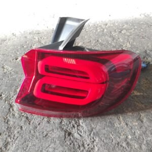 Piloto trasero derecho Citroen C5 AIRCROSS (A_) 1.5 BlueHDi 130 (ACYHZJ, ACYHZR) (131 cv)