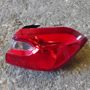 Piloto trasero derecho Ford Fiesta VIII 1.1 (85 cv) Start-Stop
