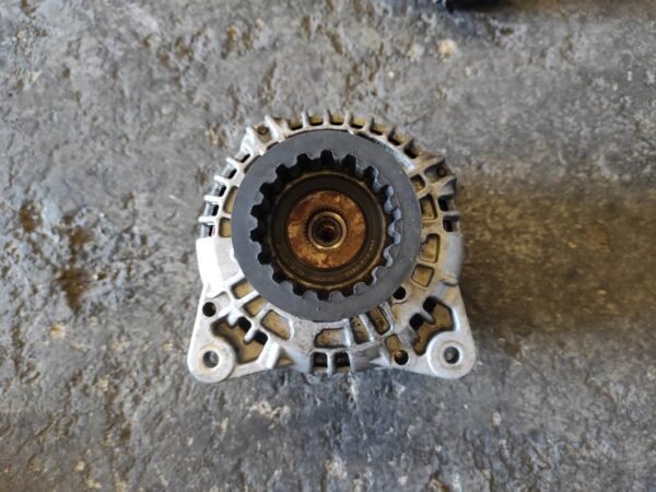 Alternador Volkswagen Transporter V Autobús (7HB, 7HJ, 7EB, 7EJ, 7EF, 7EG, 7HF, 7E) 2.5 TDI (130 cv) - Imagen 2